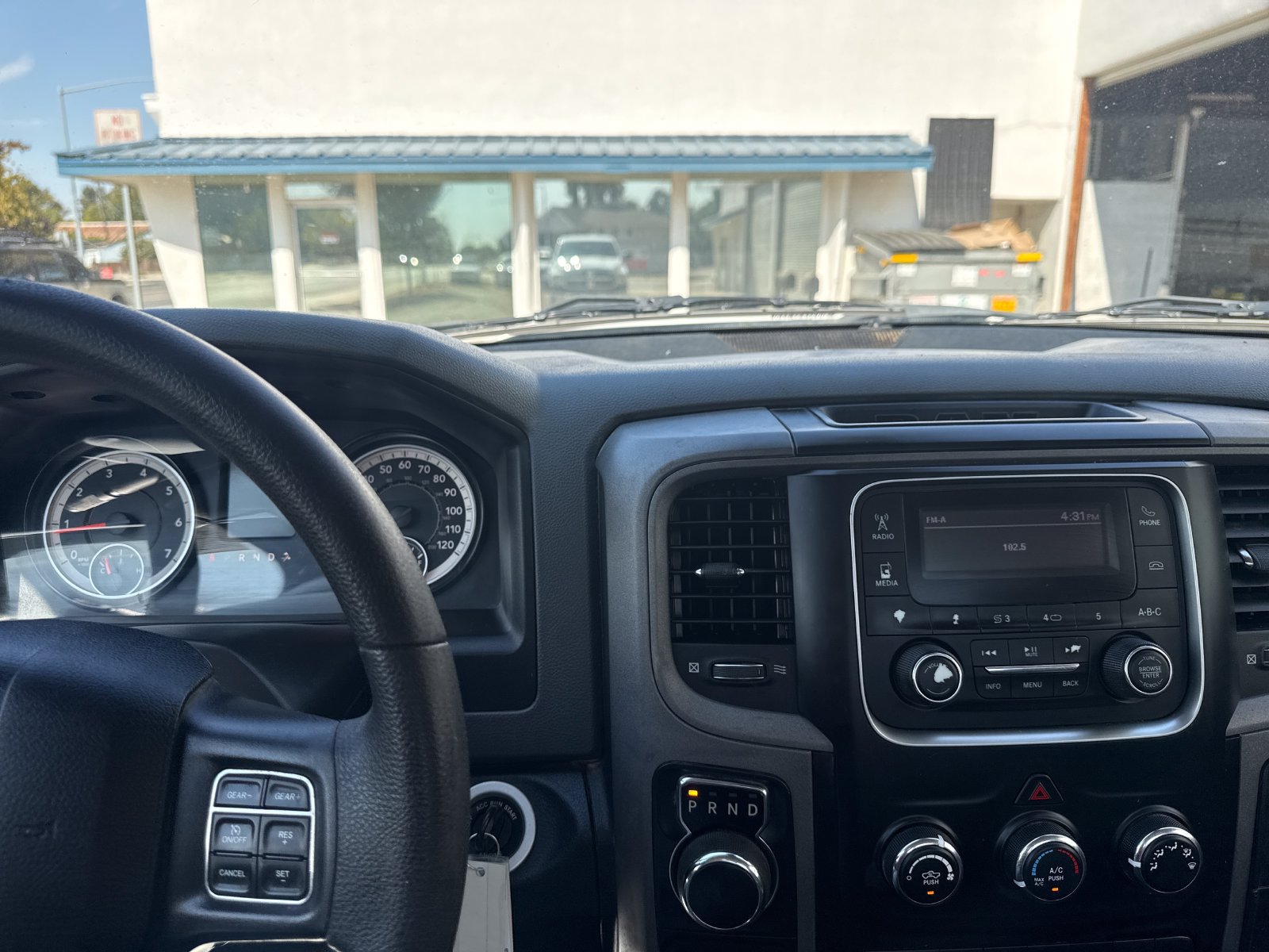Used 2018 RAM 1500 Tradesman w/ Chrome Appearance Group RWD image 17