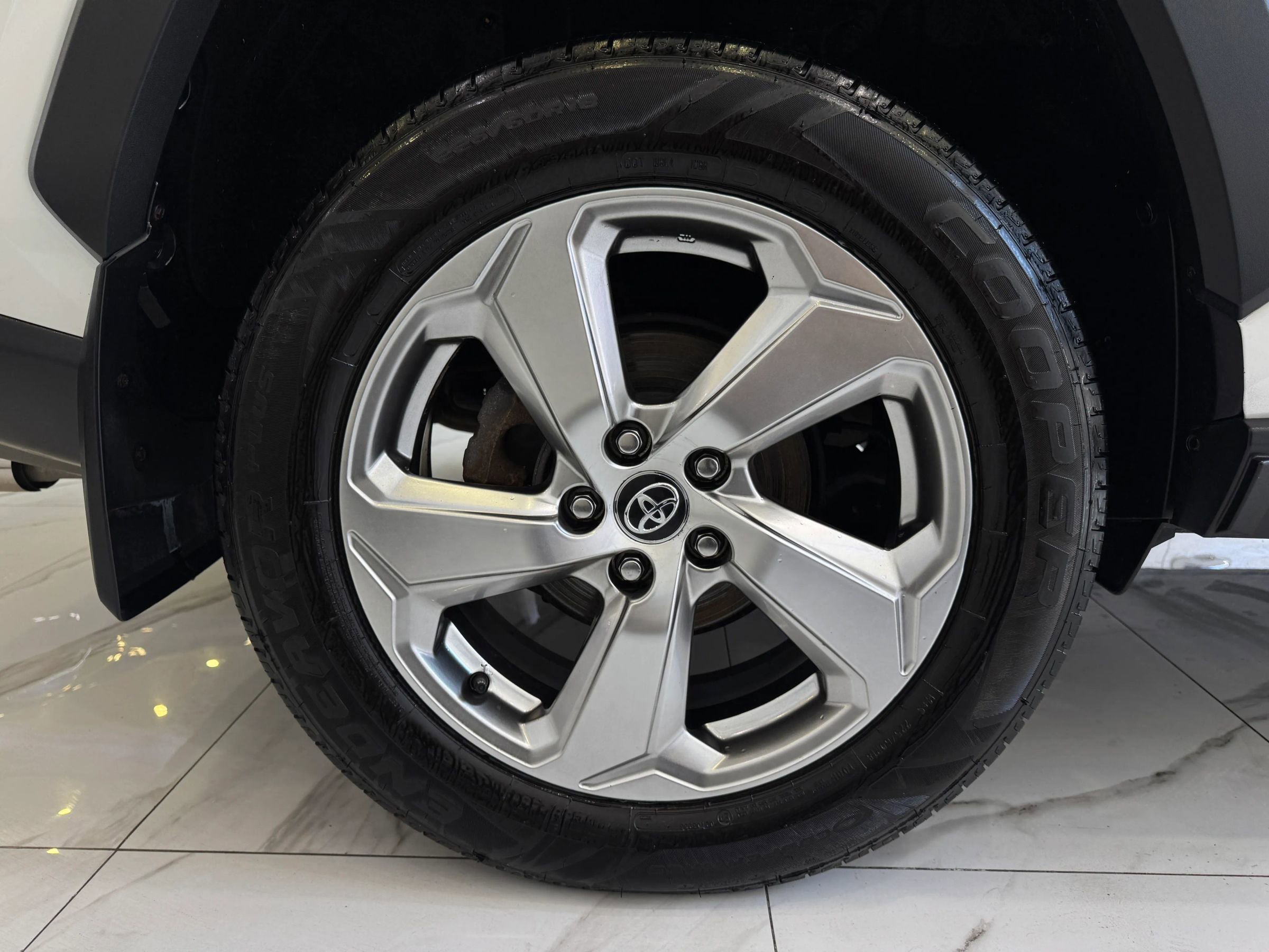 Used 2020 Toyota RAV4 Limited w/ Limited Grade Weather Package image 9