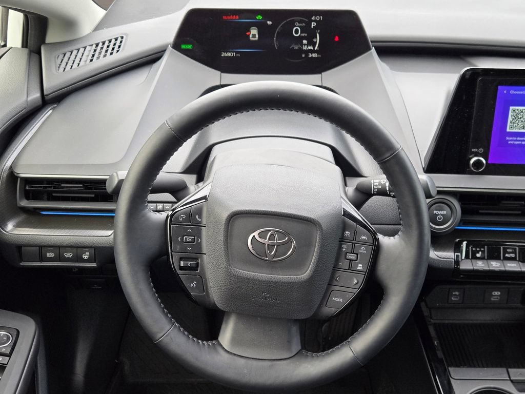 Used 2025 Toyota Prius FWD image 18