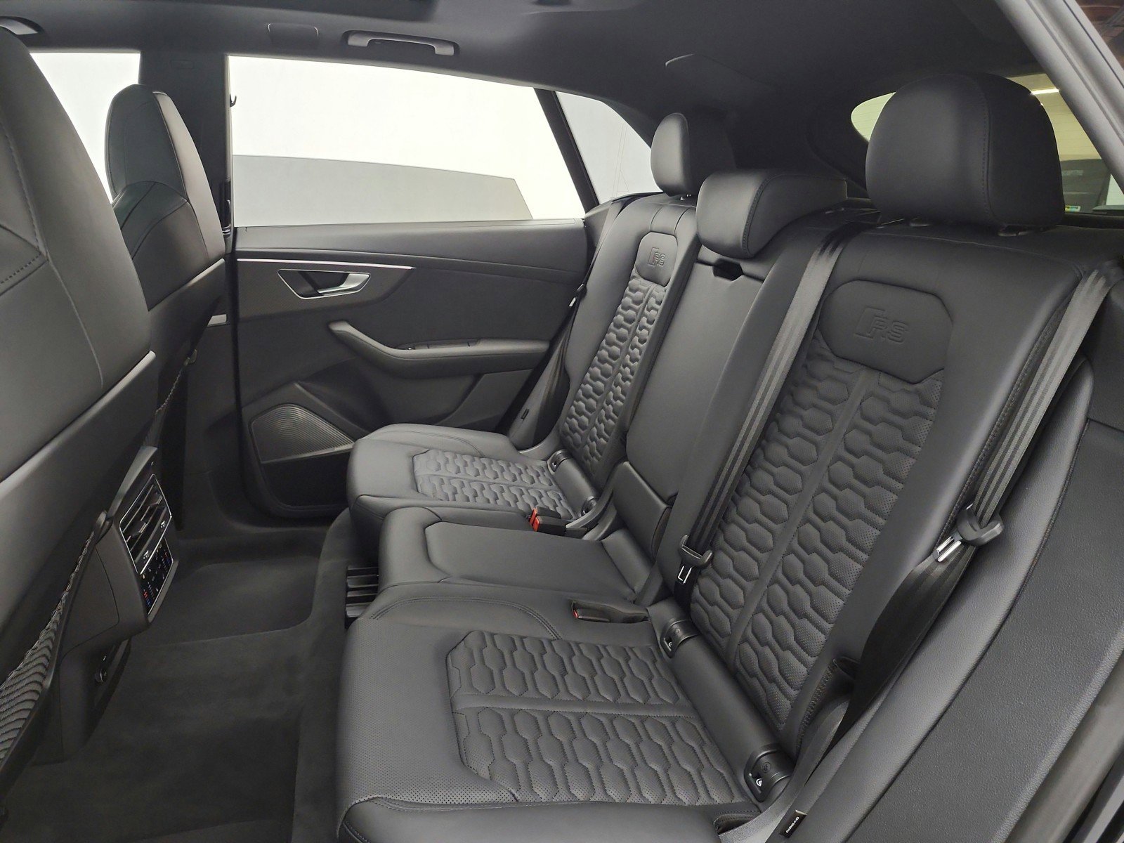 New 2026 Audi RS Q8 performance image 11