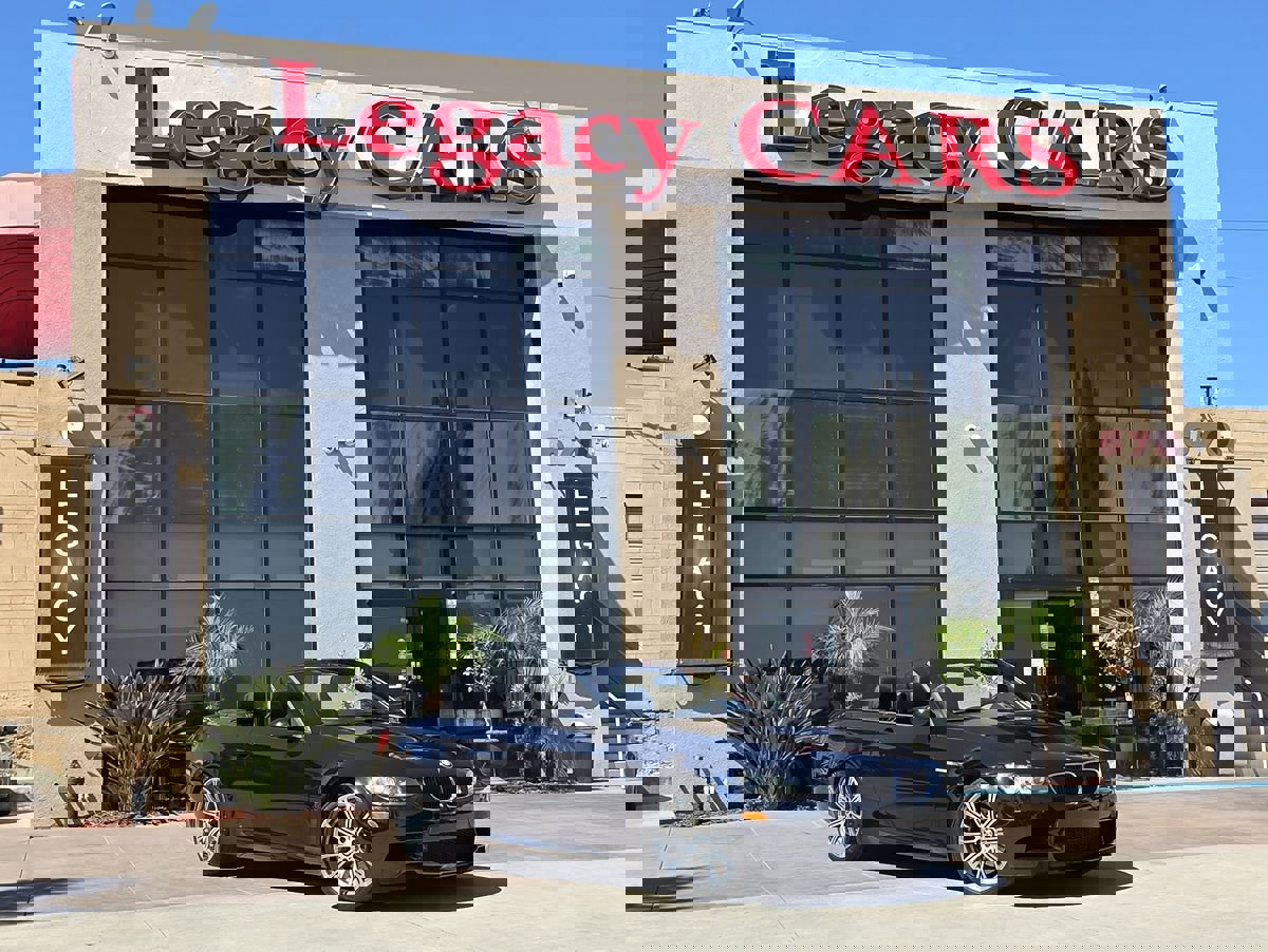 Used 2012 BMW M3 image 2