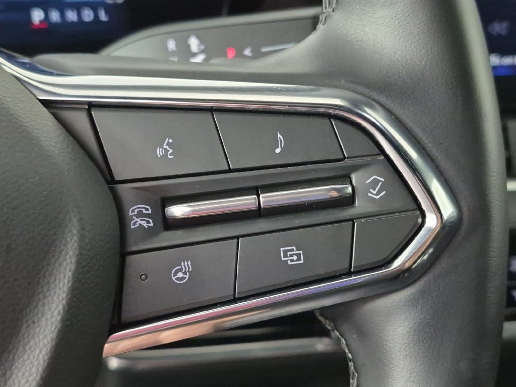 Used 2026 Chevrolet Equinox LT FWD image 18