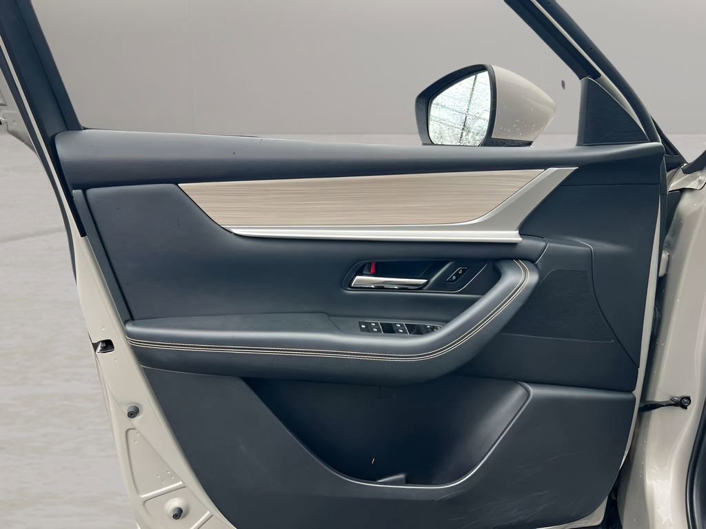 Used 2024 MAZDA CX-90 3.3 Turbo w/ Preferred Plus AWD/4WD image 23