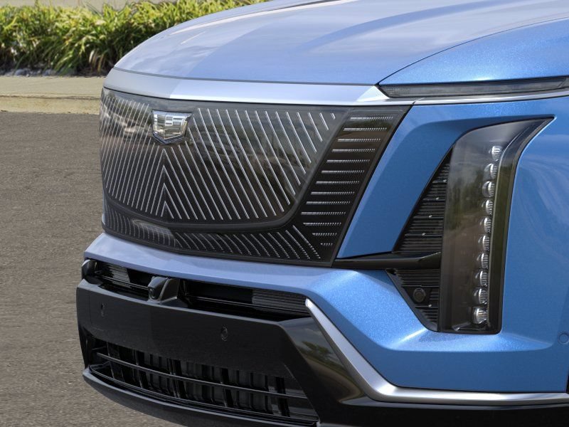 New 2027 Cadillac Vistiq Luxury w/ LPO, Floor Liner Package AWD/4WD image 13