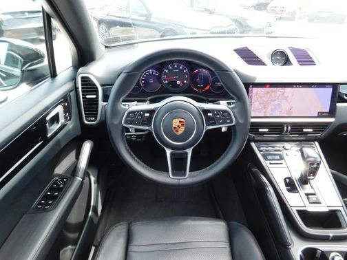 Used 2020 Porsche Cayenne AWD/4WD image 13