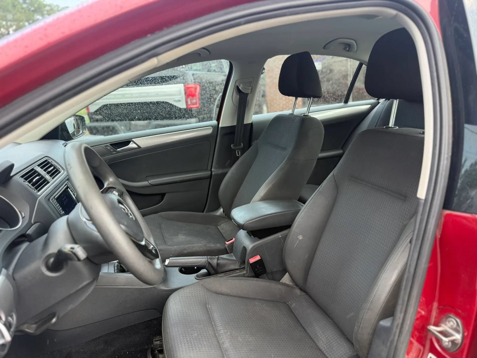 Used 2016 Volkswagen Jetta SE FWD image 14