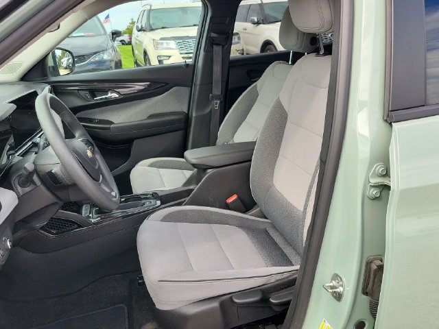 Used 2025 Chevrolet TrailBlazer LT FWD image 6