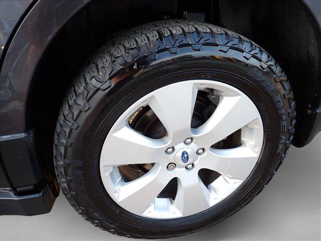 Used 2011 Subaru Outback 2.5i Limited w/ PWR Moonroof Pkg AWD/4WD image 7