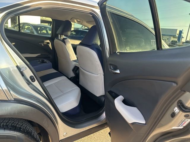 Used 2022 Lexus UX 200 FWD image 15