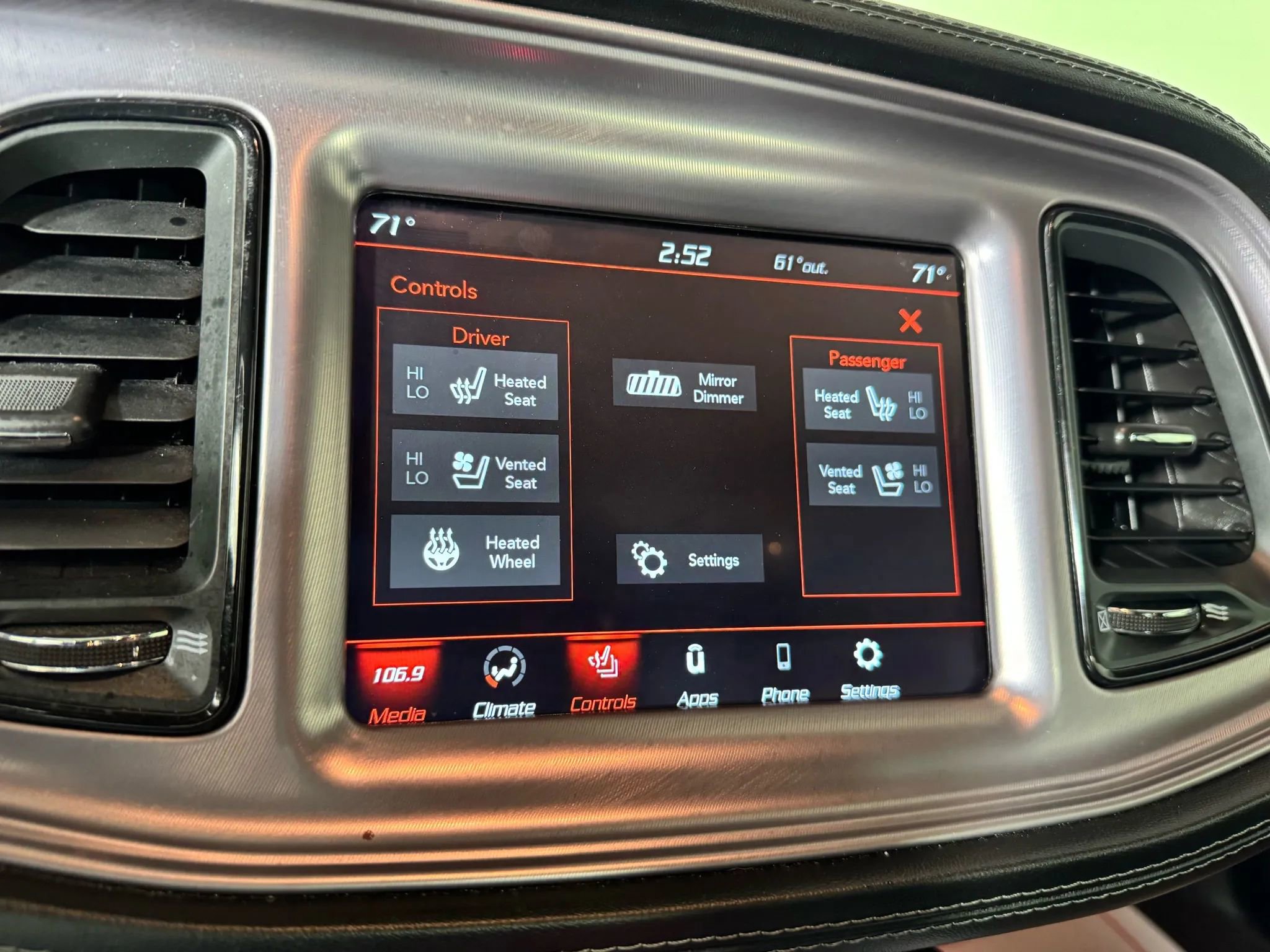 Used 2023 Dodge Challenger SXT w/ Plus Package image 20