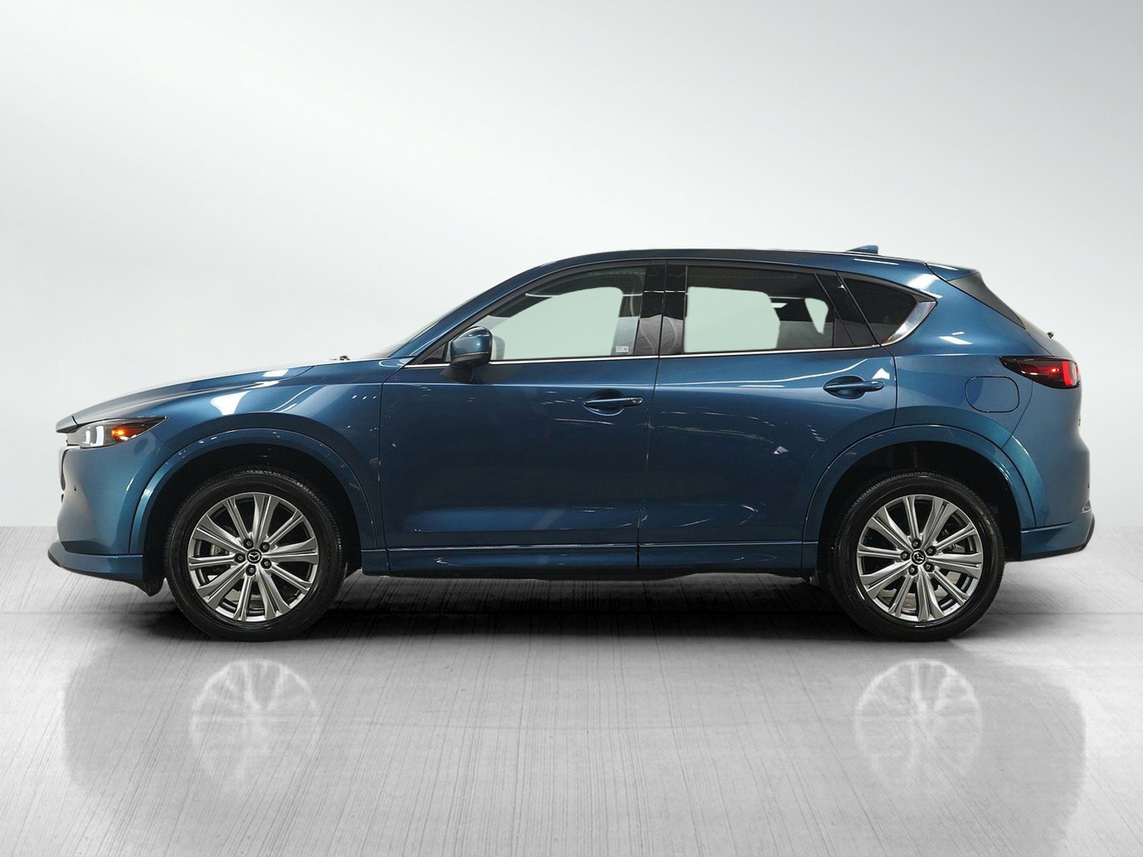 Used 2022 MAZDA CX-5 Signature image 2