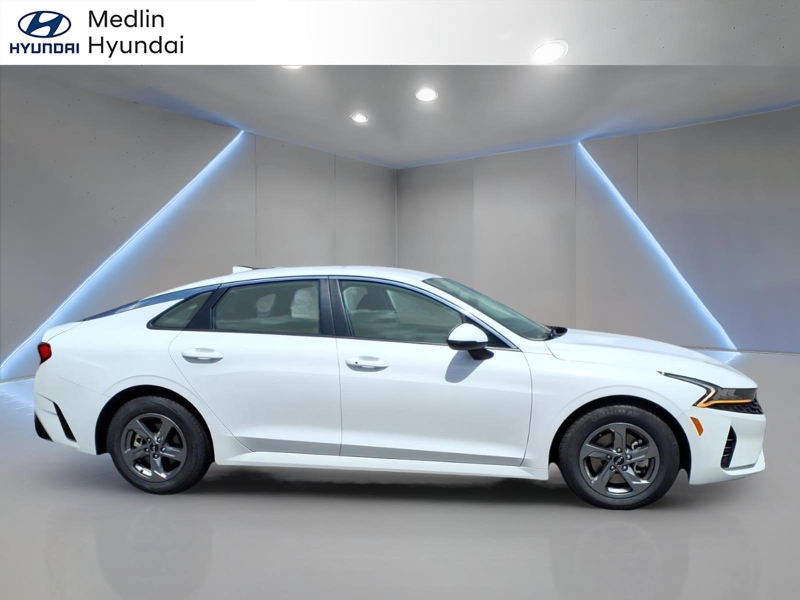 Used 2023 Kia K5 LXS FWD image 2