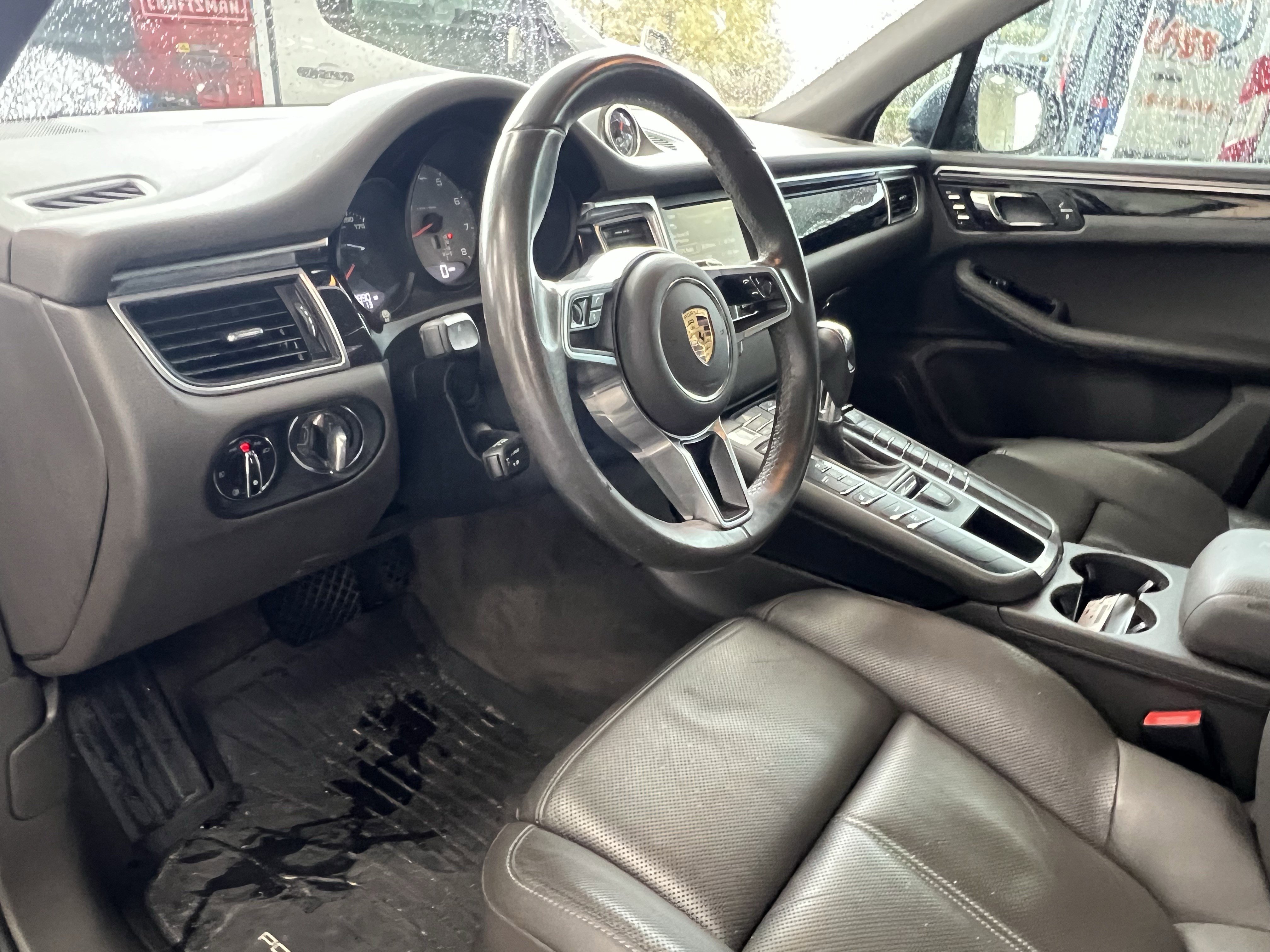 Used 2016 Porsche Macan S image 17