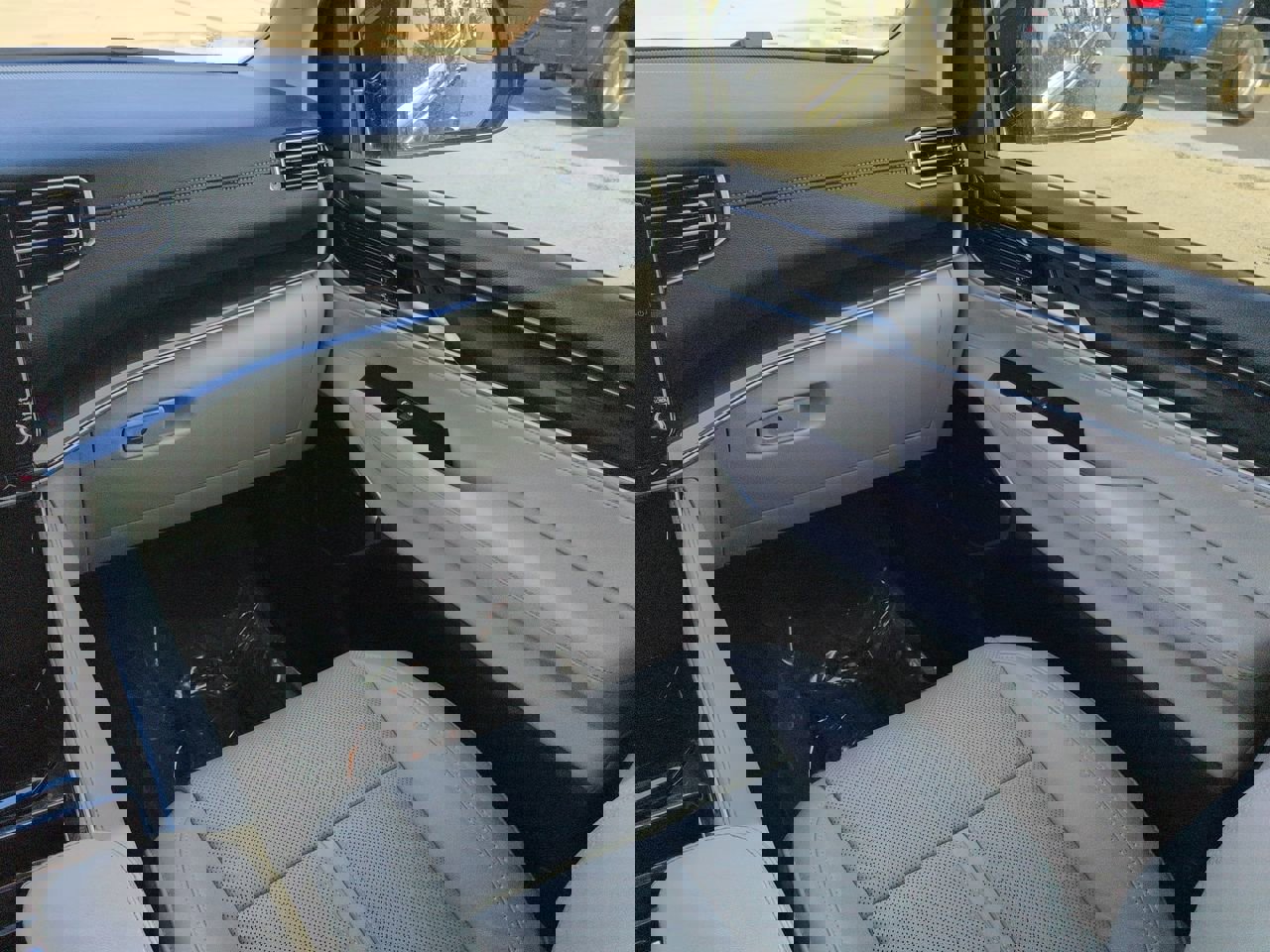 Certified 2024 Jeep Wagoneer L 4WD w/ Premium Group I image 16