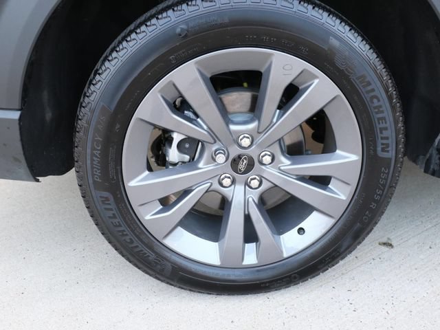 Used 2025 Ford Explorer Active w/ Active Comfort Package AWD/4WD image 8