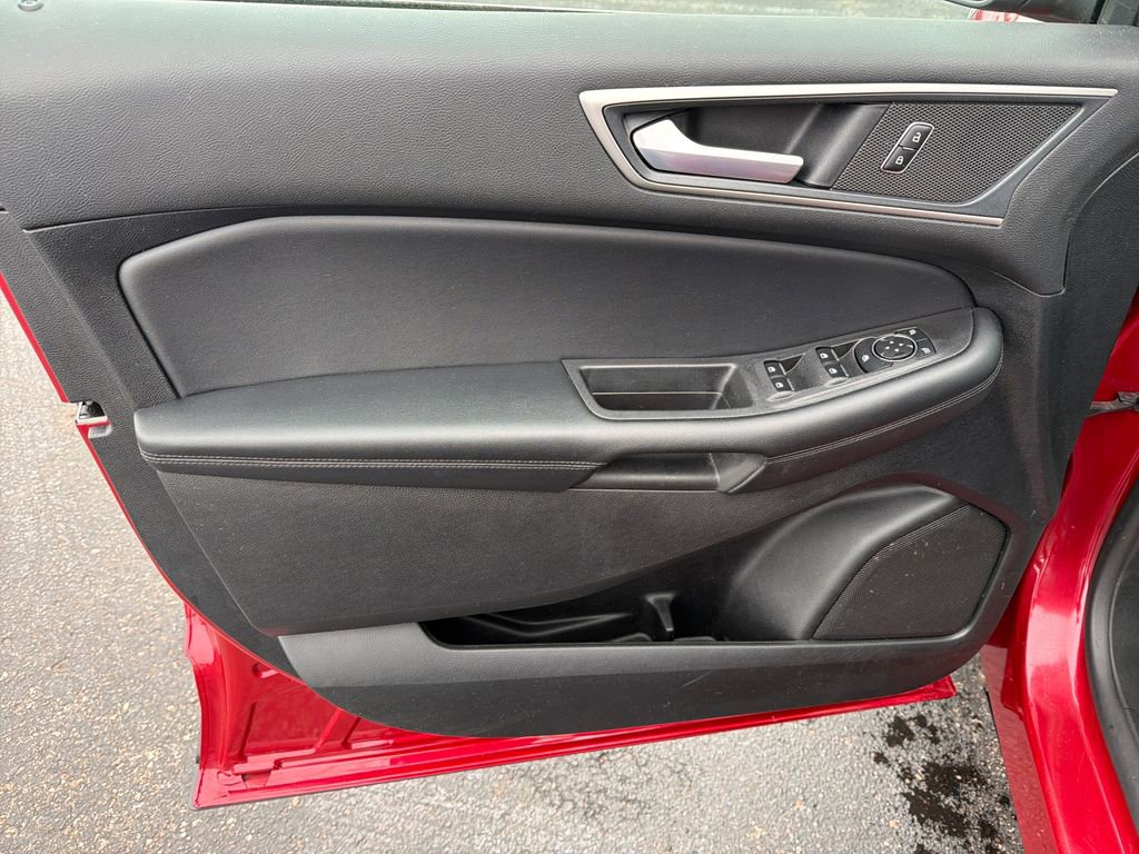 Used 2023 Ford Edge SEL w/ Convenience Package image 10
