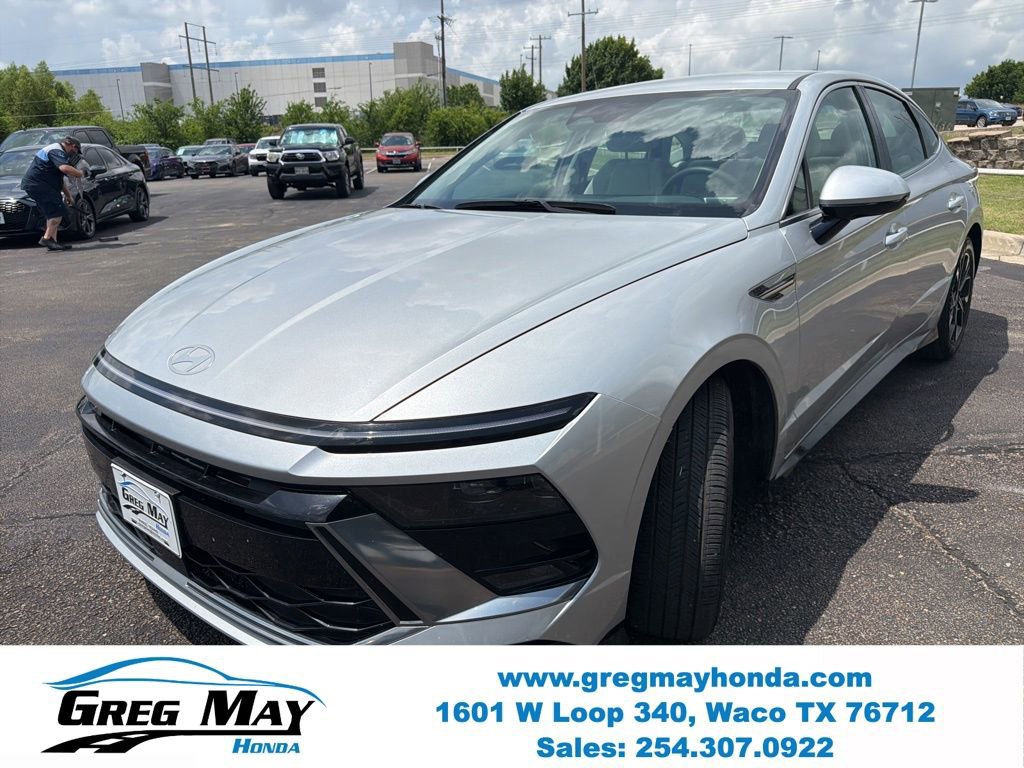Used 2025 Hyundai Sonata SEL FWD image 5
