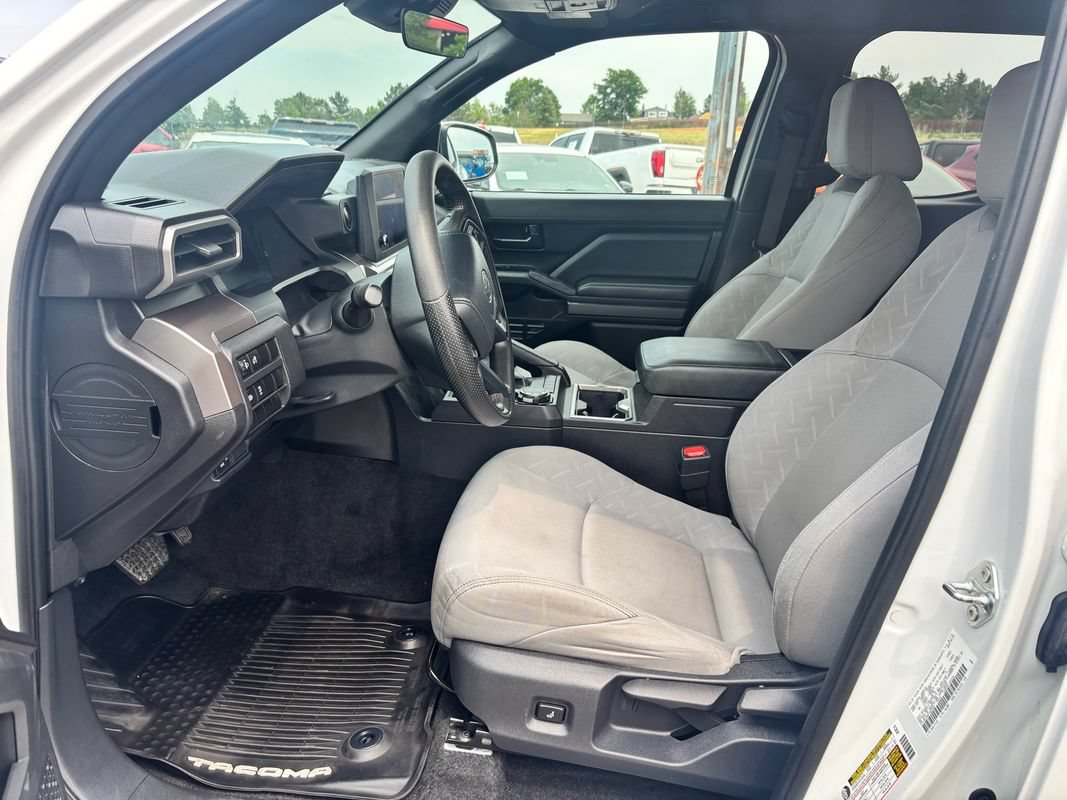 Used 2024 Toyota Tacoma SR5 AWD/4WD image 11