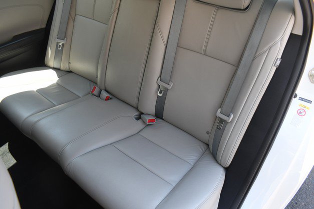 Used 2016 Toyota Avalon XLE Plus FWD image 23