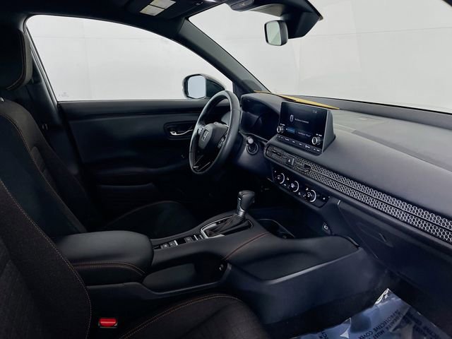Used 2024 Honda HR-V Sport image 9