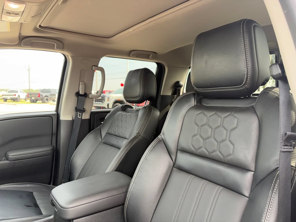 Used 2024 Nissan Frontier SL w/ Technology Package RWD image 9