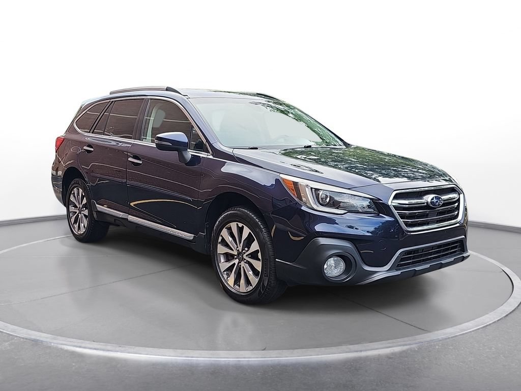 Used 2018 Subaru Outback 3.6R Touring w/ Popular Package #3 AWD/4WD image 3