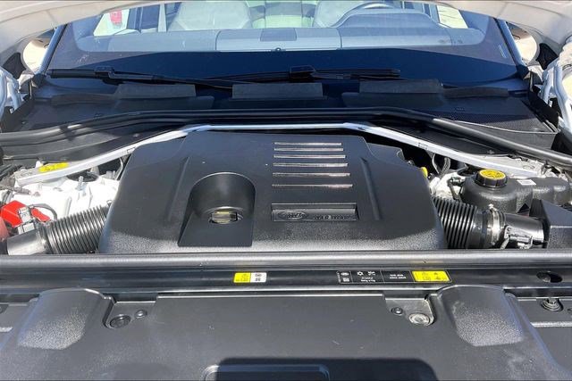 Used 2023 Land Rover Range Rover SE image 11