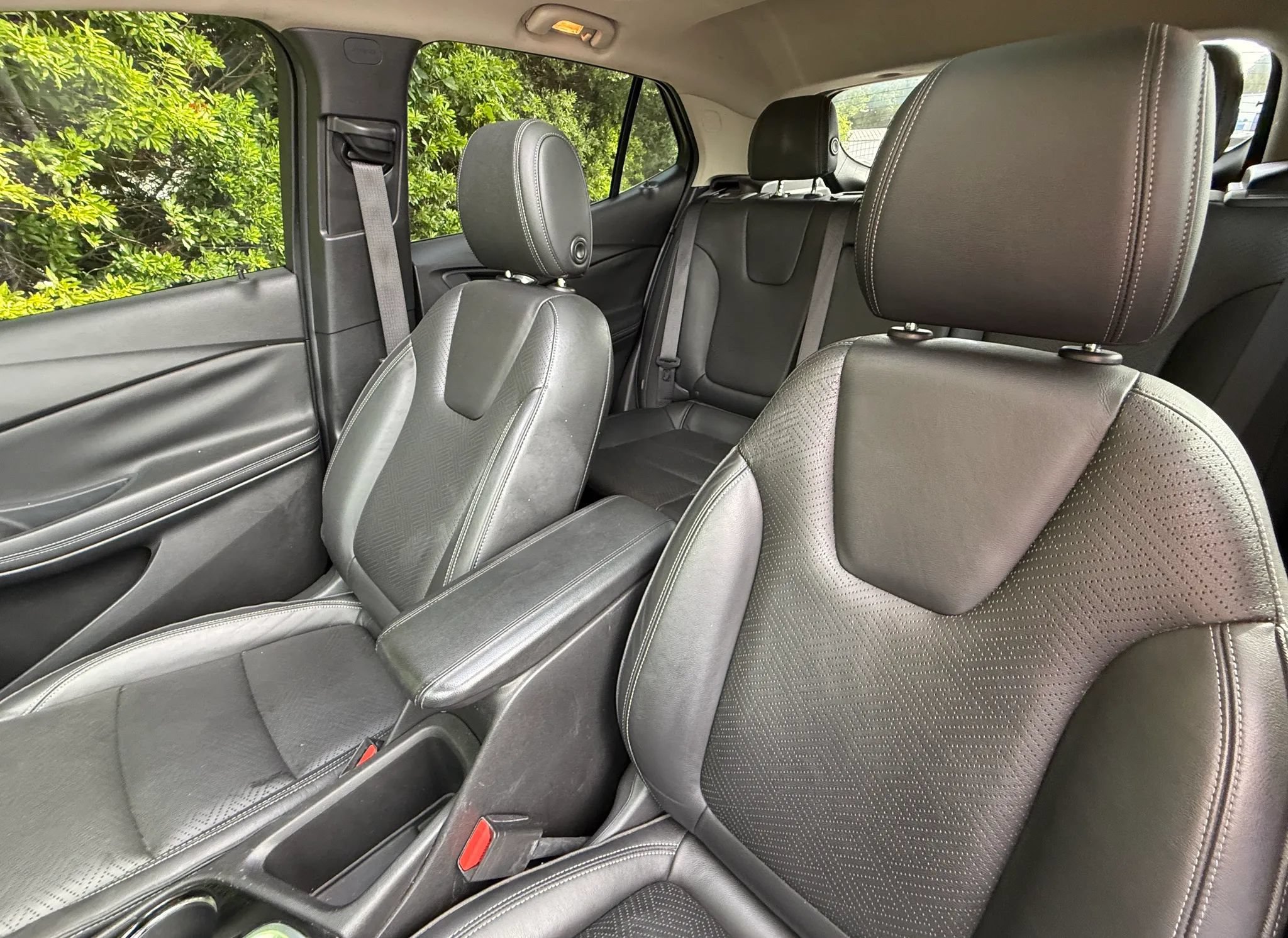 Used 2021 Buick Encore GX Essence w/ Experience Buick Package FWD image 15