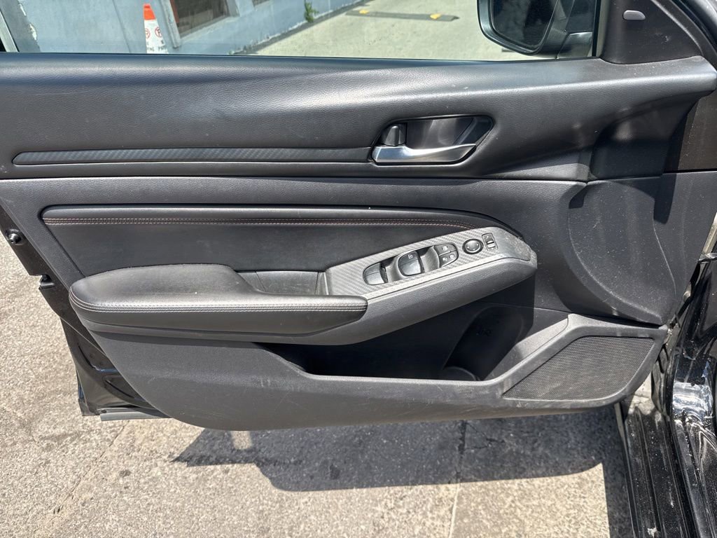 Used 2020 Nissan Altima 2.5 SR FWD image 28