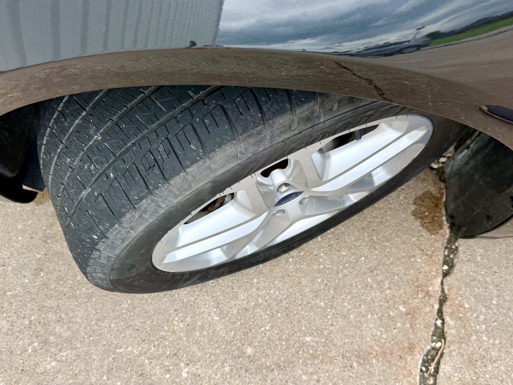 Used 2015 Ford Fusion SE FWD image 34