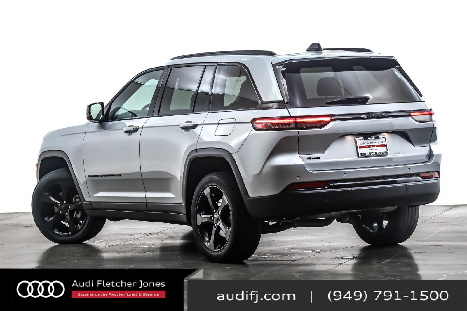 Used 2022 Jeep Grand Cherokee Altitude image 12