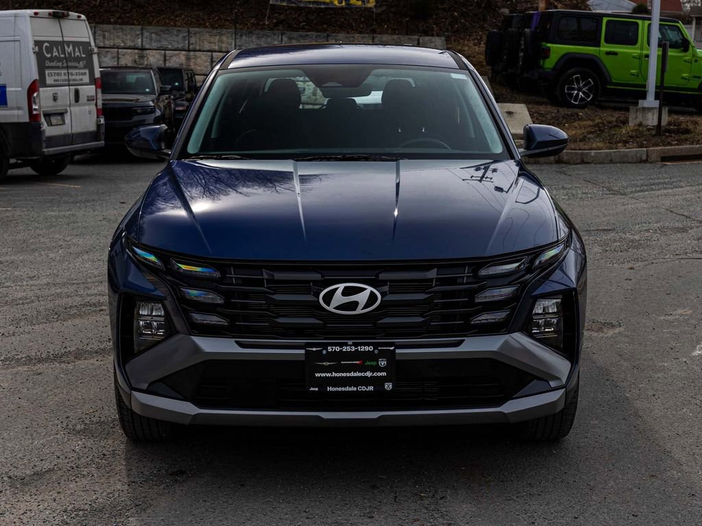 Used 2025 Hyundai Tucson SE AWD/4WD image 2