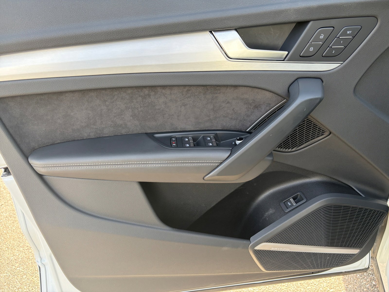 Used 2020 Audi SQ5 Premium Plus w/ Premium Plus Package image 13