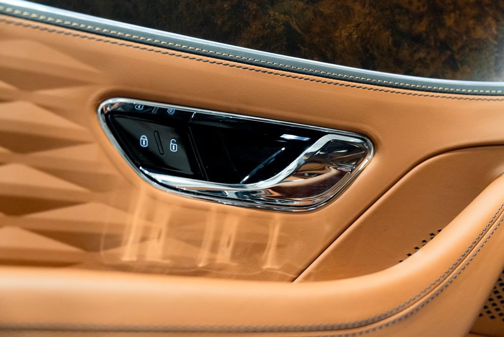 Used 2023 Bentley Flying Spur W12 AWD/4WD image 38
