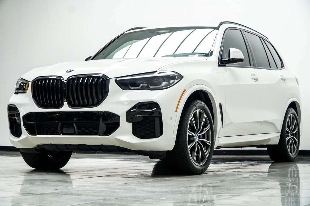 Used 2022 BMW X5 M50i AWD/4WD image 9