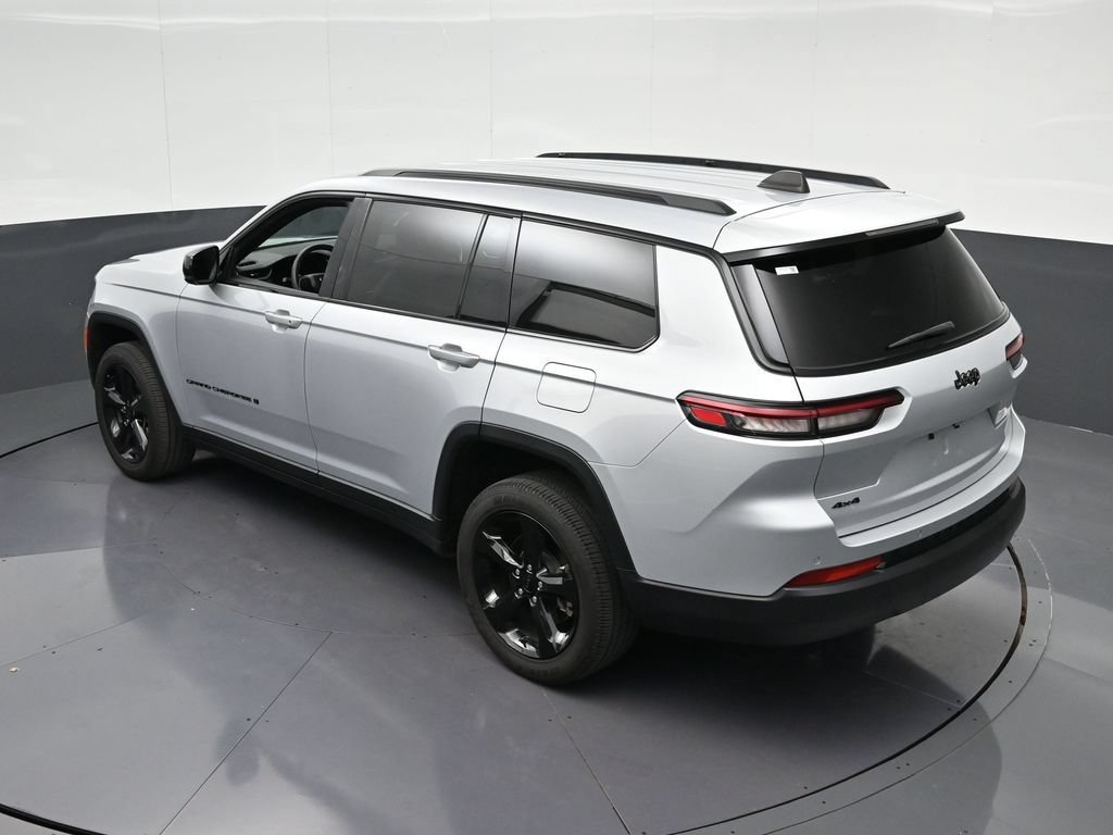 Used 2024 Jeep Grand Cherokee L Laredo AWD/4WD image 21