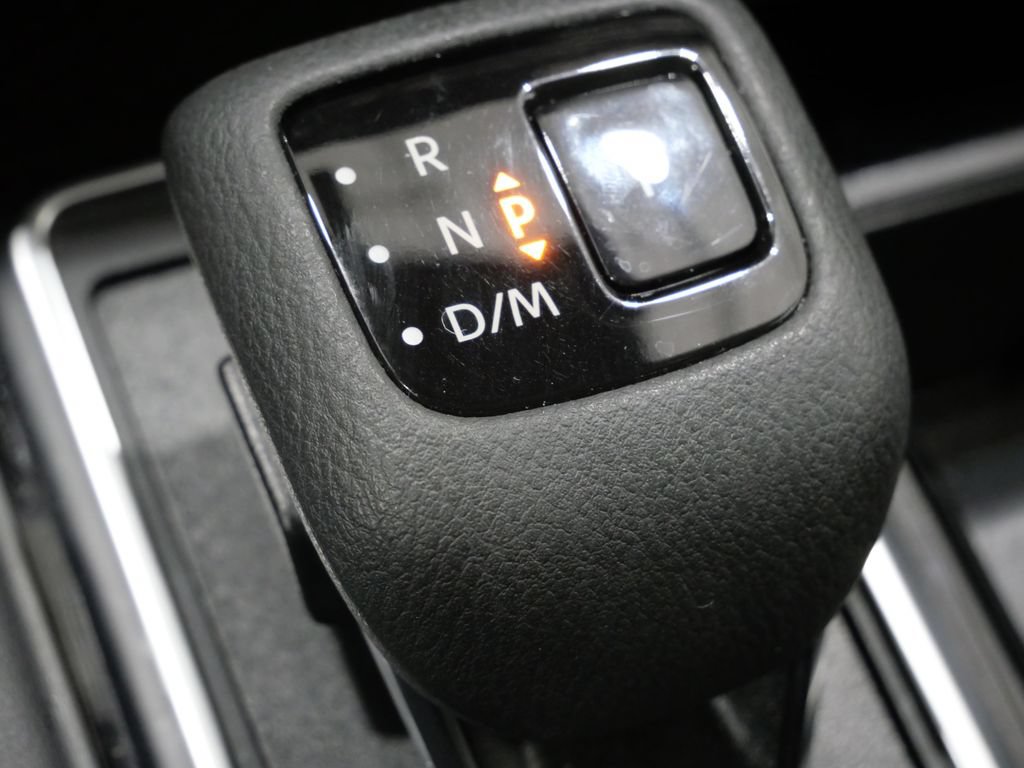 Used 2025 Nissan Pathfinder SV FWD image 22