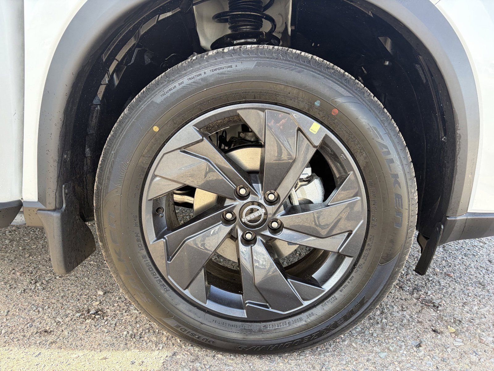 New 2026 Nissan Rogue SV image 10