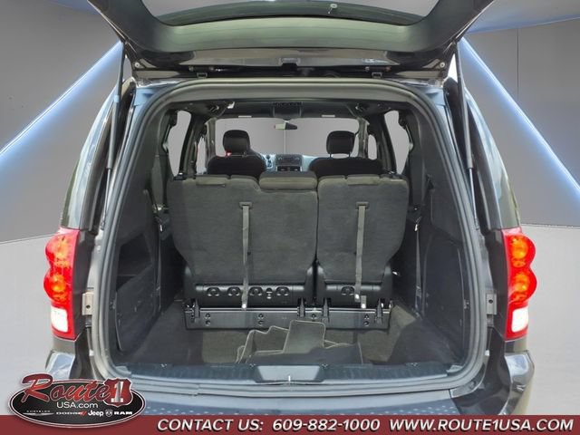 Used 2016 Dodge Grand Caravan SE FWD image 19