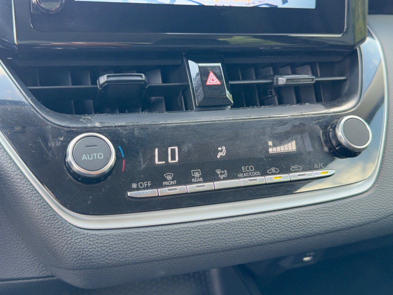 Used 2025 Toyota Corolla LE FWD image 22