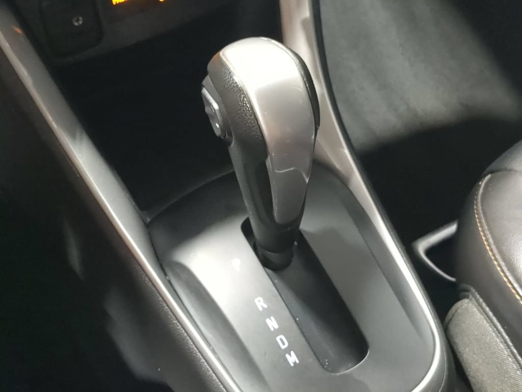 Used 2021 Chevrolet Trax LT w/ Driver Confidence Package FWD image 36