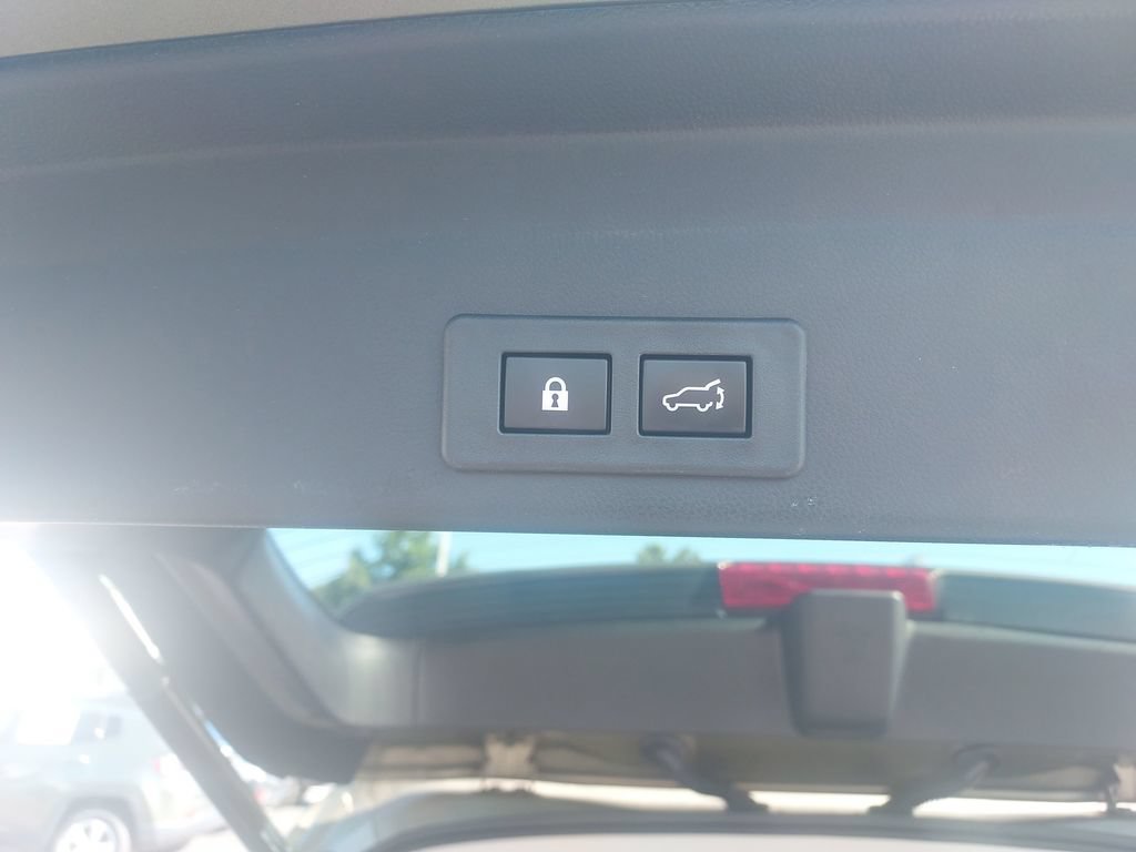 Used 2023 Subaru Ascent Touring AWD/4WD image 41