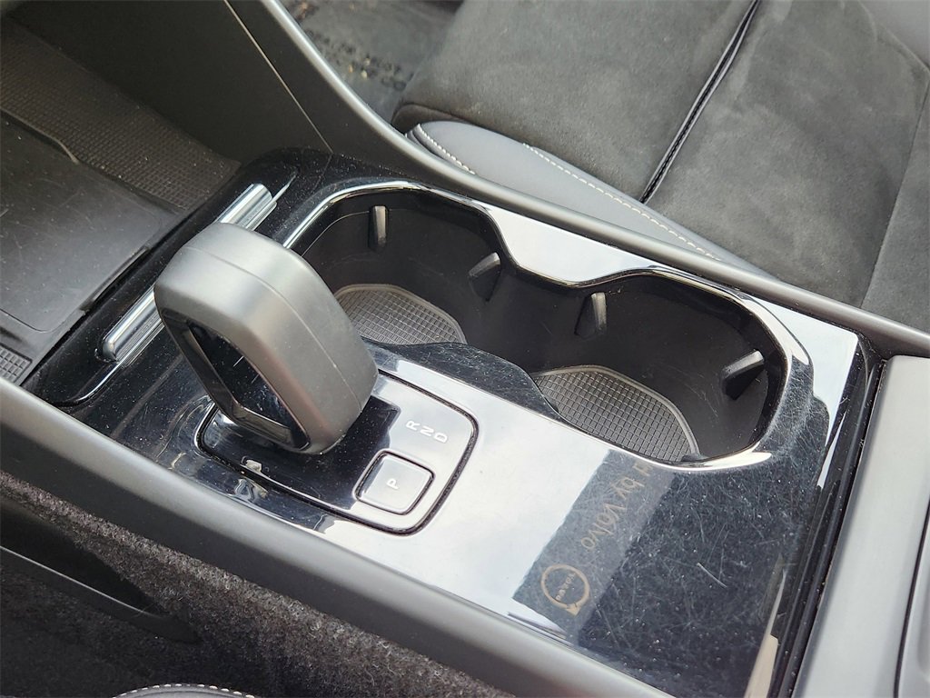 Used 2023 Volvo C40 P8 Recharge Ultimate w/ Protection Package Premier image 18