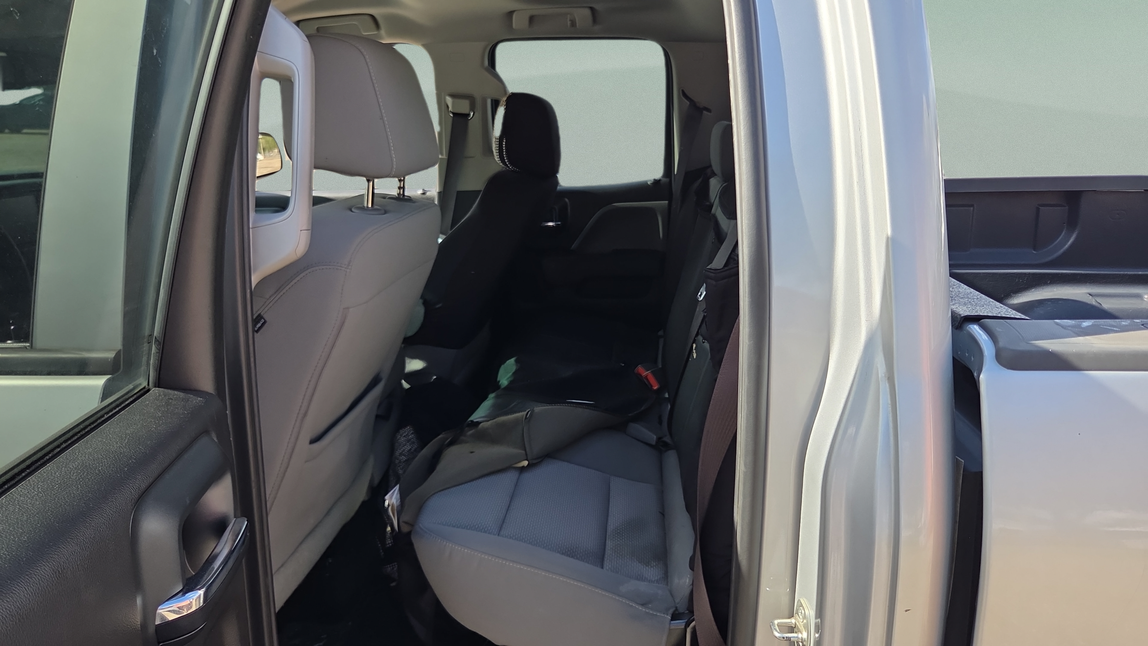 Used 2017 Chevrolet Silverado 1500 Custom w/ Custom Convenience Package RWD image 12