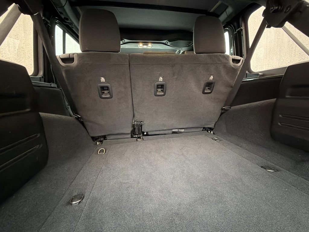 Used 2021 Jeep Wrangler Unlimited Sport image 13
