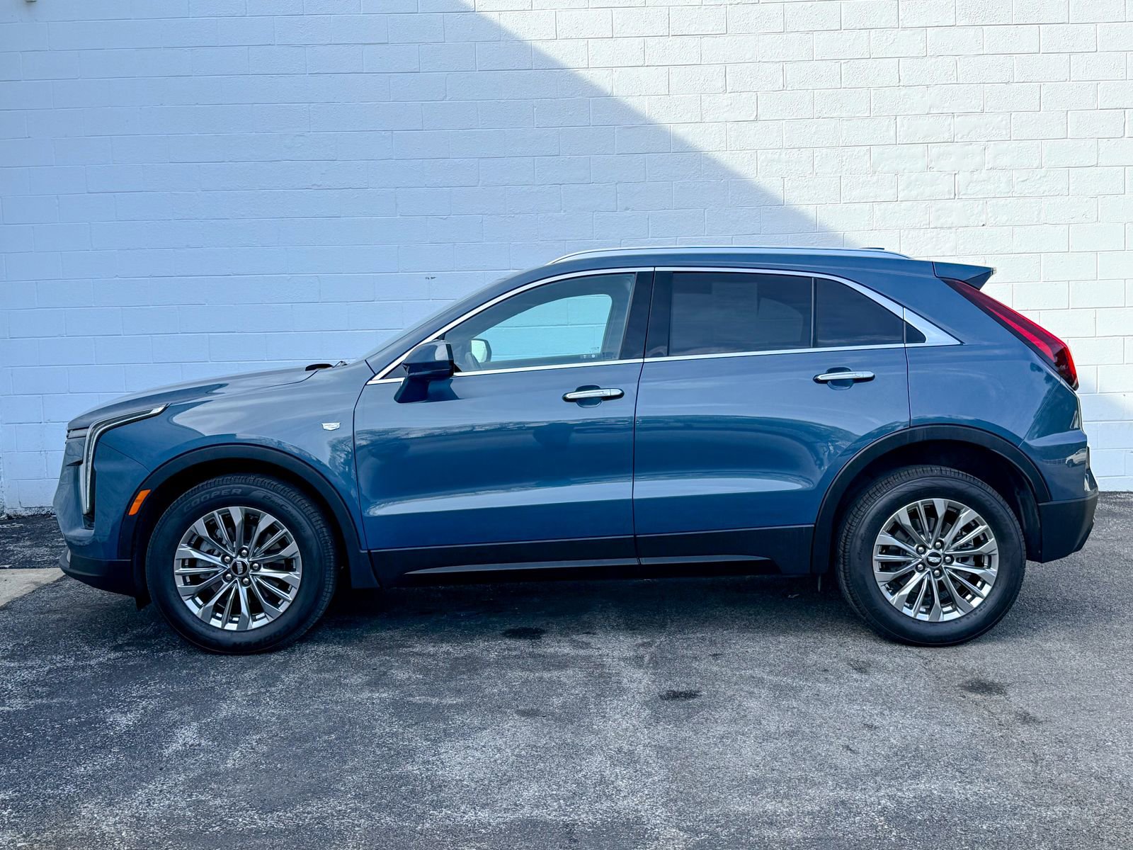 Certified 2024 Cadillac XT4 Premium Luxury w/ Technology Package image 10