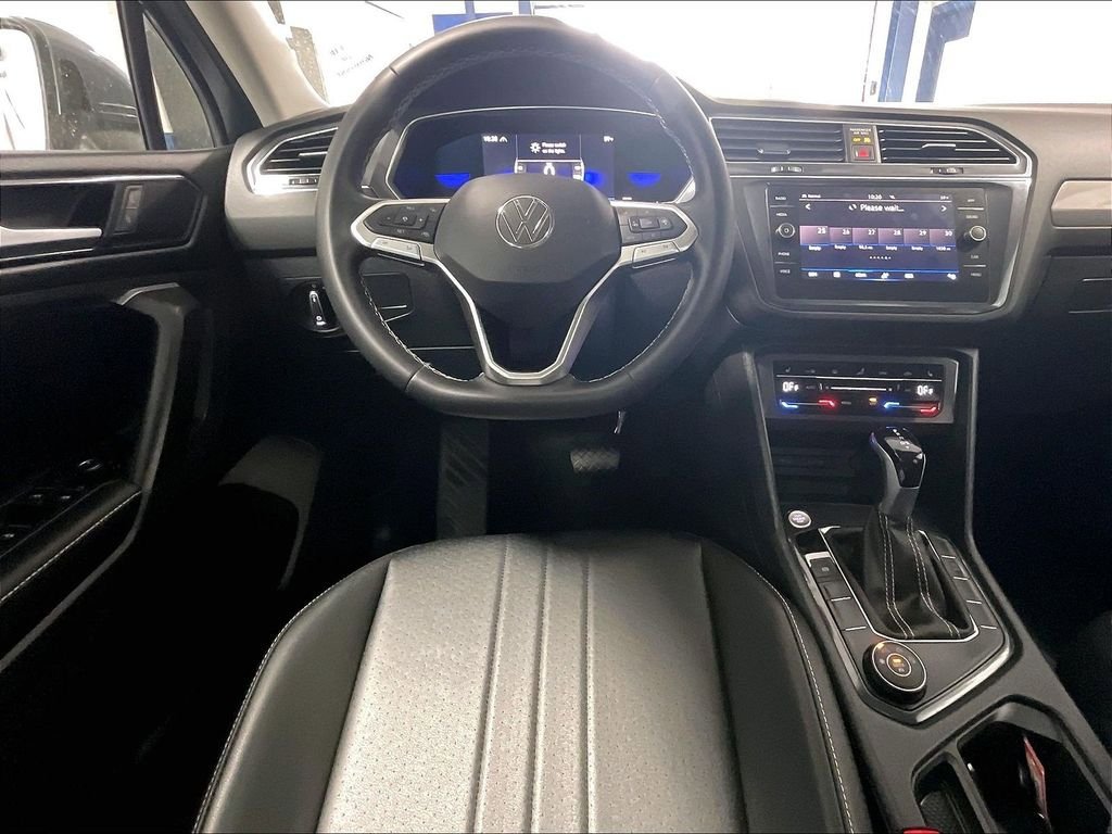 Certified 2023 Volkswagen Tiguan SE AWD/4WD image 17