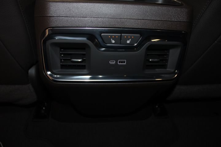 New 2026 GMC Sierra 1500 Denali w/ Denali Reserve Package AWD/4WD image 24