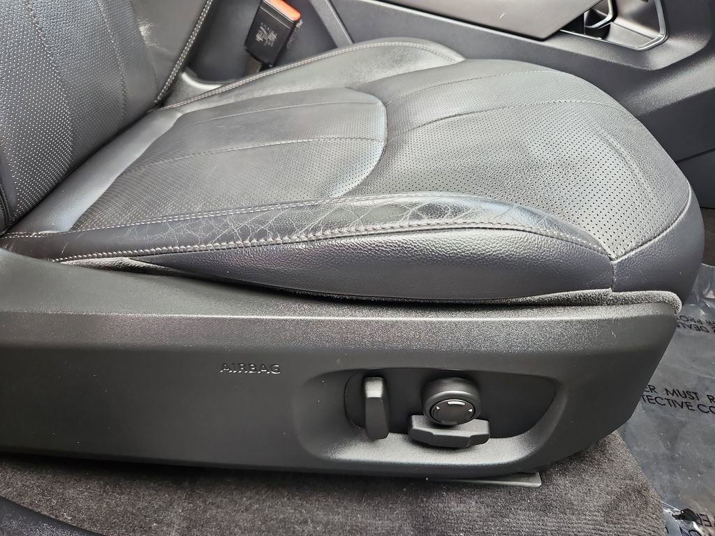 Used 2019 Land Rover Range Rover Evoque image 26