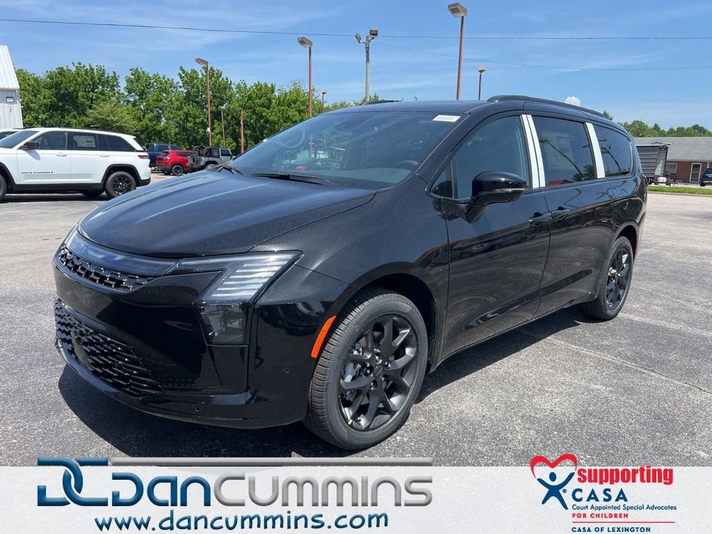 New 2027 Chrysler Pacifica Limited AWD/4WD image 1